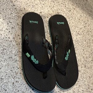 Sanuk Black and Green Flip Flops